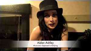 [Images]Aiden Ashley16
